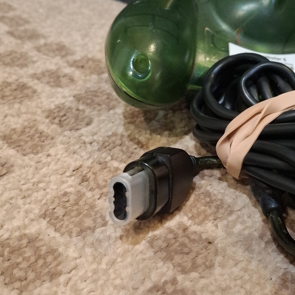 Green Controller - Picture 3 of 3